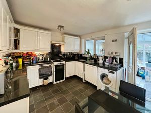 Kitchen- click for photo gallery